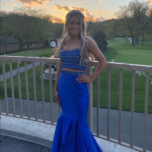 Meet your Posher, Ella - Picture 1 of 1